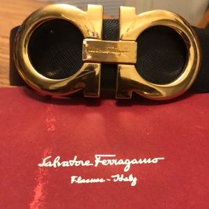 Red/Black reversible Salvatore Ferragamo belt